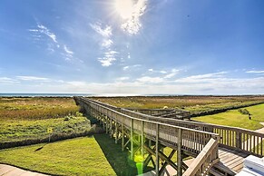 'driftwood' Galveston Resort Escape w/ Deck & View