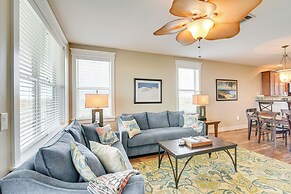 'driftwood' Galveston Resort Escape w/ Deck & View