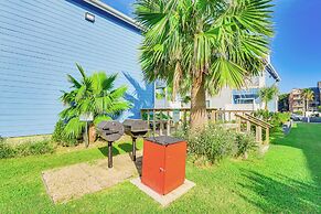 Balcony & Community Pool Deck: Condo in Galveston