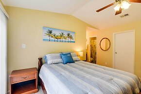 Balcony & Community Pool Deck: Condo in Galveston