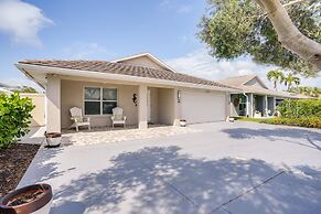 Naples Park Rental w/ Hot Tub ~ 1 Mi to Beach!