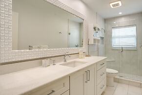 Naples Park Rental w/ Hot Tub ~ 1 Mi to Beach!