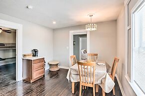 Cozy Galveston Apartment - Walk to Beach & Dining