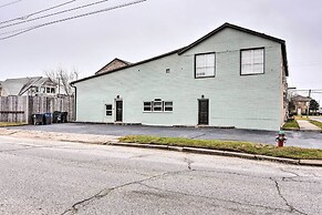 Cozy Galveston Apartment - Walk to Beach & Dining