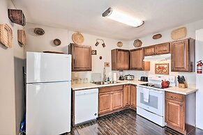 Cozy Galveston Apartment - Walk to Beach & Dining