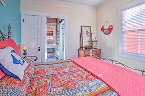 Bright Texas Retreat Near Pleasure Pier & Beach!