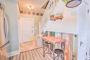 Bright Texas Retreat Near Pleasure Pier & Beach!