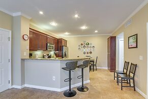 Walk to Beach & Seawall: Condo in Galveston!