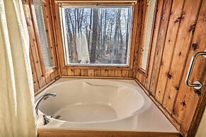 4 Mi to Tobyhanna State Park: Home w/ Fire Pit