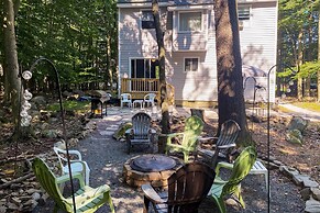 4 Mi to Tobyhanna State Park: Home w/ Fire Pit