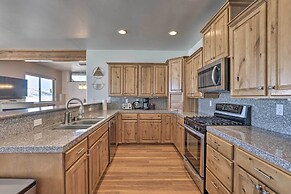 Mountain-view House < 2 Mi to Granby Ranch!