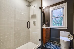 Pet-friendly Saint Paul Rental Near Downtown!