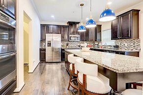 Game Room + Gym: Downtown DC Home!