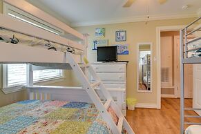 Galveston Vacation Rental w/ Deck: Steps to Beach!