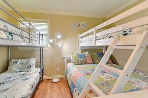 Steps to Beach: Home w/ Deck in Galveston!