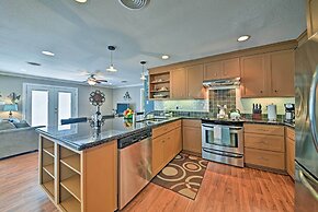 Steps to Beach: Home w/ Deck in Galveston!