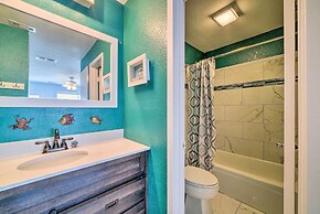 Oceanfront Port Aransas Condo w/ Pool: No Pet Fee