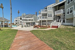 Oceanfront Port Aransas Condo w/ Pool: No Pet Fee