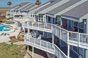 Oceanfront Port Aransas Condo w/ Pool: No Pet Fee