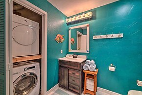 Oceanfront Port Aransas Condo w/ Pool: No Pet Fee