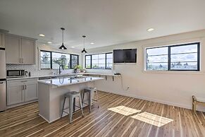 'ruston Retreat' - Mod Home w/ Rooftop Deck!