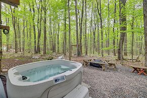 Hot Tub & Resort Amenities: Pocono Lake Retreat!