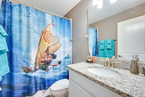 Chic Villa w/ Resort Perks ~ 10 Mi to Disney!