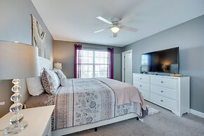 Chic Villa w/ Resort Perks ~ 10 Mi to Disney!