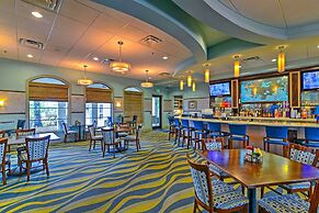 Chic Villa w/ Resort Perks ~ 10 Mi to Disney!