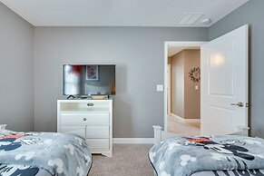 Chic Villa w/ Resort Perks ~ 10 Mi to Disney!