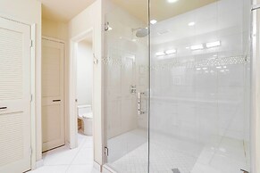 Patio + Resort Amenities: Palm Desert Escape