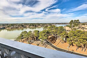 Views & Pool Access: Quaint Condo in Hot Springs!