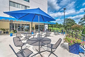 Views & Pool Access: Quaint Condo in Hot Springs!