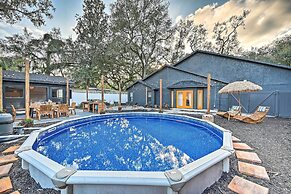 Luxe Brandon Oasis w/ Private Pool & Hot Tub!