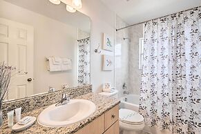 Dog-friendly Kissimmee Home w/ Lanai + Pool!
