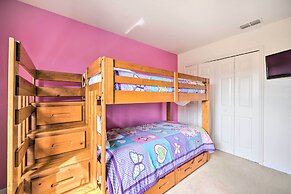 Dog-friendly Kissimmee Home w/ Lanai + Pool!