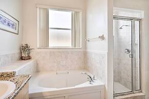 Dog-friendly Kissimmee Home w/ Lanai + Pool!