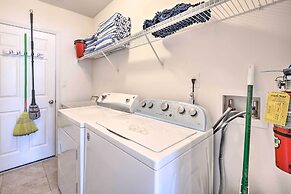 Dog-friendly Kissimmee Home w/ Lanai + Pool!