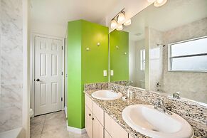 Dog-friendly Kissimmee Home w/ Lanai + Pool!