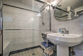 Bethesda Apartment + Yard ~ 9 Mi to D.C