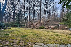 Bethesda Apartment + Yard ~ 9 Mi to D.C