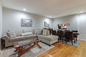 Cincinnati Home, Patio w/ Downtown Views!