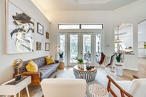 Luxury House With Private Acreage - Near Golfing!