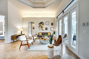 Luxury House With Private Acreage - Near Golfing!