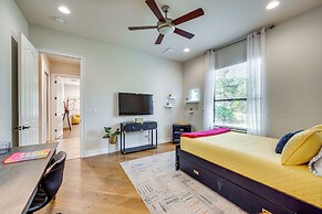 Luxury House With Private Acreage - Near Golfing!