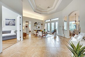 Luxury House With Private Acreage - Near Golfing!