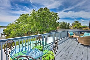 Lovely Palm Coast Retreat w/ Outdoor Kitchen