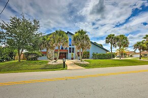 Lovely Palm Coast Retreat w/ Outdoor Kitchen