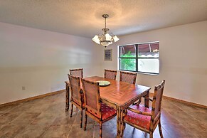 Lovely Palm Coast Retreat w/ Outdoor Kitchen