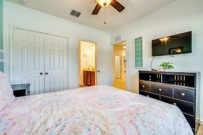 Central Family Home w/ Lanai < 10 Mi to Disney!